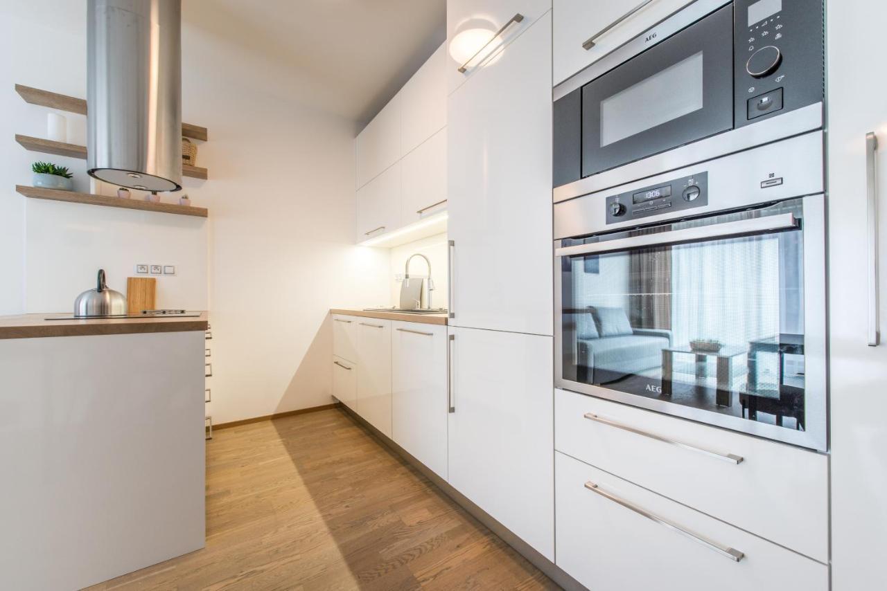 Mozart Central Apartments With Garage براغ المظهر الخارجي الصورة